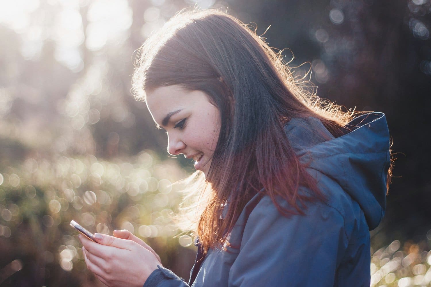 Is Your Tech Use Hurting Your Neck? Understanding and Preventing "Tech Neck"