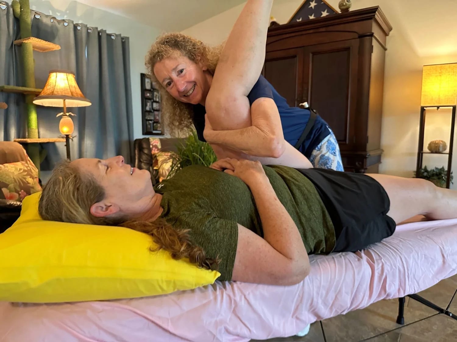 Concierge manual stretching