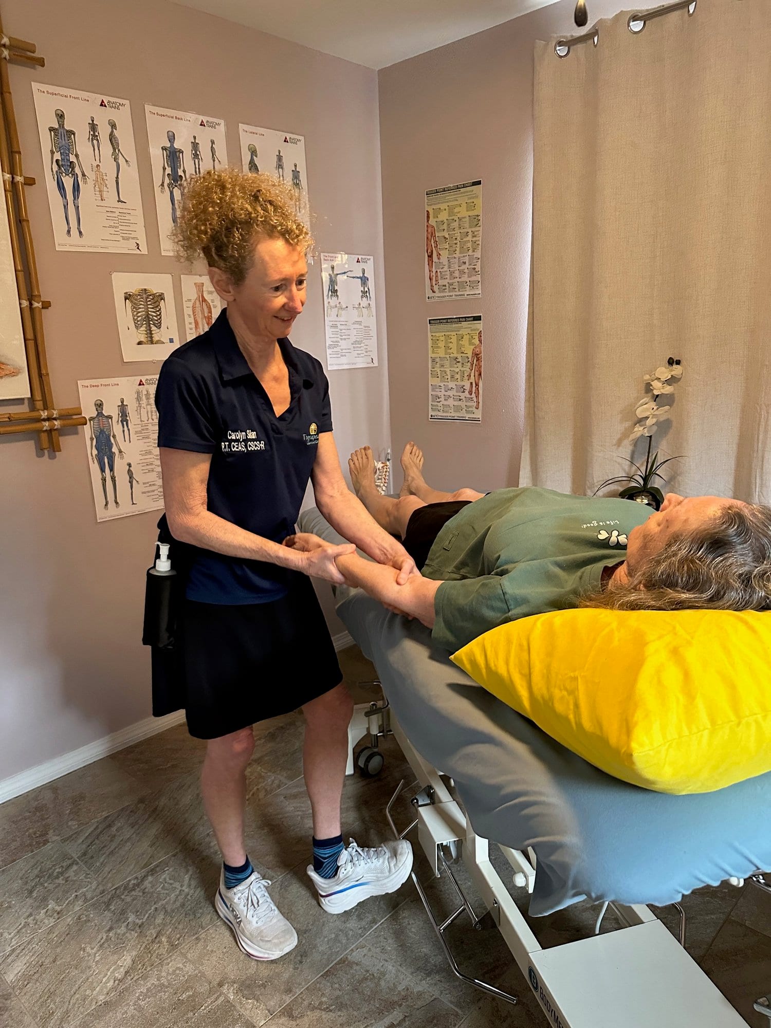 Carolyn Silan treating a patient